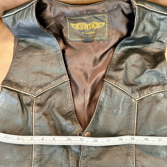 Leather Eagle Embossed Moto Style USA Vest 44 Goth Patriotic Bikecore Vintage - Picture 10 of 12